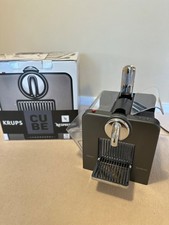 Nespresso Kapselmaschine Krups XN5005 „Le Cube / Titan / Titanium“ – Defekt – mi
