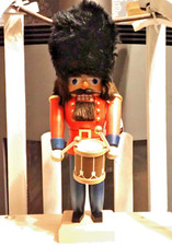 Christian Ulbricht Nussknacker klein Trommler rot ca 29cm /Neu