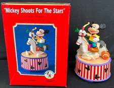 Enesco Mickey Shoots / auf Schaukelpferd  Walt Disney Mickey&Co. Musik-Spieluhr