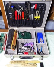Metall Koffer + Werkzeugset Schleifmaschine Lochsägensatz Multifunktionsdetektor