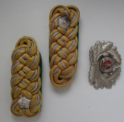 Paar schulterstücke - 1,