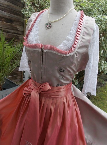 Geweihda designer dirndl - designer,