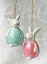❀2x Osterhase im Ei z. Hängen Rosa Türkis Weiß Keramik Anhänger Hase Ostern 102B