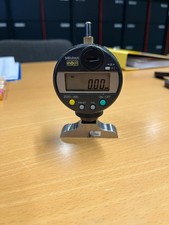 Mitutoyo ABSOLUTE Digital-Messuhr ID-C1012B mit Grundplatte 0–12,7 mm SPC