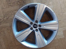 1×Audi Q7 Neuzustand