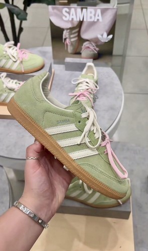 Hand adidas - ✅in,