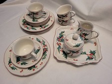 Villeroy & Boch, 15 teiliges Kaffeegeschirr, „Holly“ mit Christdornmuster!
