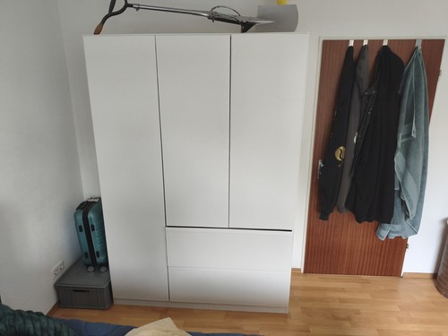 Drehtürenschrank