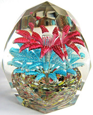 Briefbeschwerer Paperweight BÖHMEN ANTIK zweifarbiges Bäumchen in drei Etagen