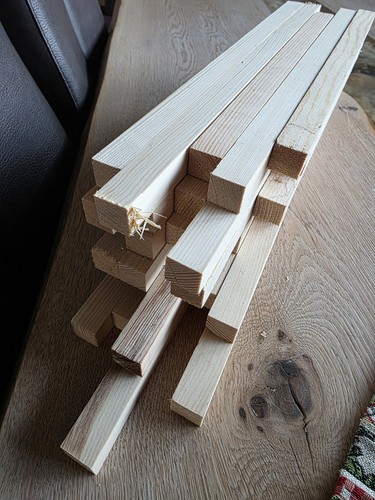 Stück holzleisten - 30,