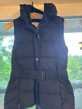 Esprit Weste Daunen Tailliengürtel und optionaler Kustfellkapuze