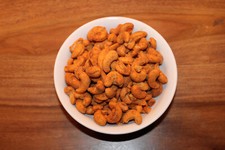 1 kg Cashewkerne geröstet und