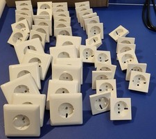 Gira System 55 Reinweiß Glänzend 50 x Steckdosenabdeckungen und 13xKinderschutz