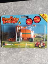 Kleiner roter Traktor Mähdrescher