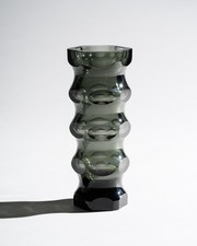 Geometric Brutalism in Hand