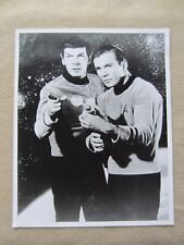 VINTAGE CAPTAIN KIRK & MR. SPOCK FOTO PHOTO S/W STAR TREK ENTERPRISE PHASER GUN