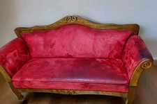 Elegantes Sofa im