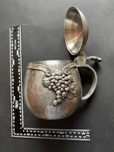 Metall bierseidel - (zinn?),