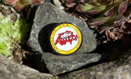 Oldtimer auto pin button - auto,
