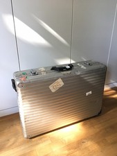 Rimowa Koffer gebraucht, klassisches Aluminium, mit 2 Rollen, 70 x 48 x 20 cm