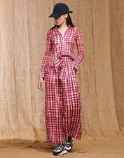 HIGH USE HIGH TECH EVERYDAY