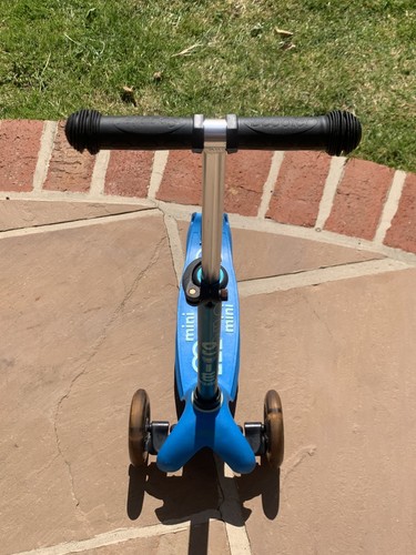 Micro mini deluxe scooter aqua - mini,