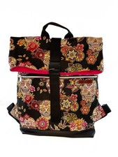 Rucksack Skull Totenkopf Damen schwarz handgefertigt und einzigartig