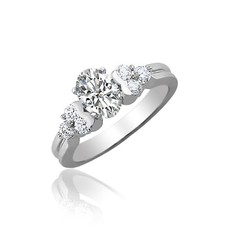 Oval & Runde Form 18k Gold GIA