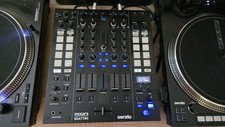 Mixars Quattro 4-Kanal Digital Mixer für Serato DJ - Schwarz
