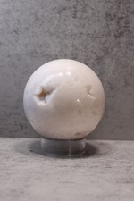 Weiße Achat Kugel Sphere Mineral ⌀ 5,7 cm 