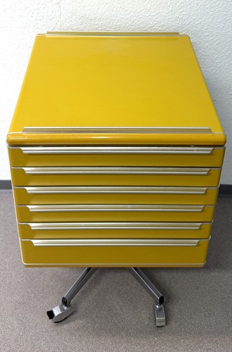 Medizinschrank auf rollen - auf,
