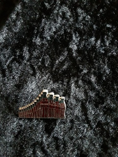 Coca cola pin - coca-cola,
