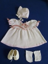 Puppenkleidung alt Konvolut Haube Kleid Socken Schuhe Masse Porzellanpuppe 65 cm