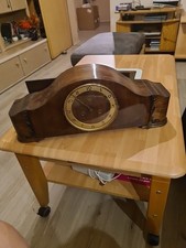 alte antike schrank Uhr braun mit Glockenschlag