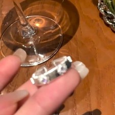 Moderner Diamant-Akzent-Ring