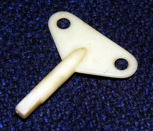 Aufziehschlüssel aus