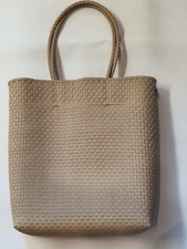 unbenutzter, sehr schicker und praktischer Handed by Shopper champagne