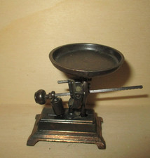 Kleine Metall Waage mit