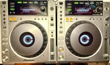 2x Pioneer DJ CDJ-850 – voll