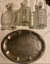 3 "antike" Whisky Rum Spirituosen Flaschen + Tablett -Dekoration