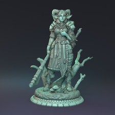 Faun Kämpferin Miniatur Satyr