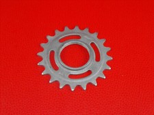 DDR Fahrrad Zahnkranz Schraubkranz Ritzel Kettenrad RENAK 20 Z NOS