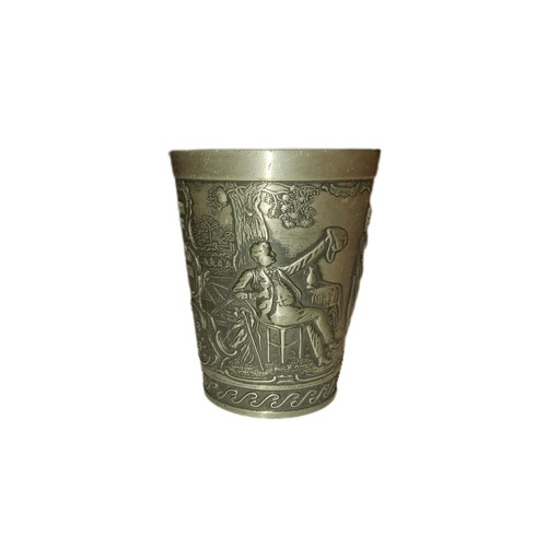 Antiker zinnbecher mit - zinnbecher,