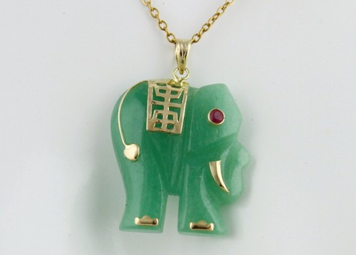 Großer attraktiver elefant - großer,