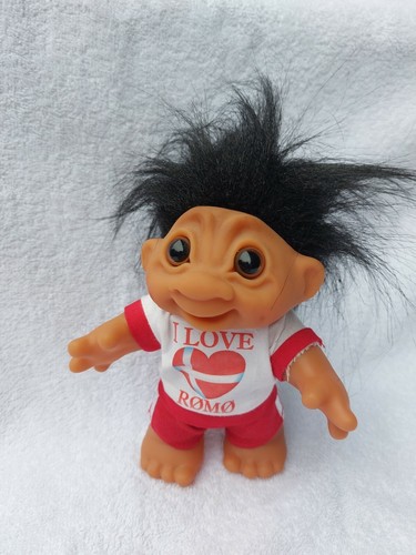 Dam troll junge aus - dam,