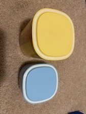 Tupperware Vorratsdosen. In