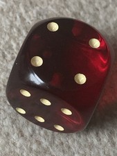 DDR Würfel Kirschrot 33,7 mm