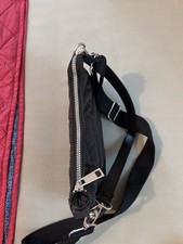 Primark schwarze gesteppte Umhängetasche Verstellbarer GurtSilber Reißverschluss