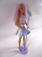 AA Barbiepuppe "You-can-be-a-Popstar" mit Mikrofon und Glitzer-Outfit (16171)