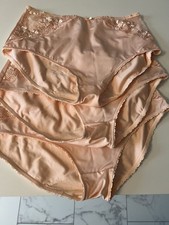 Triumph Slip Desire 3 Stück. Gr.44 mit Spitze, Neu !